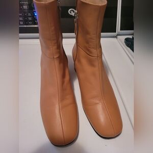 Joseph Ankle Boots Made Inn Italy. Size 37 Or 6.5 to 7.